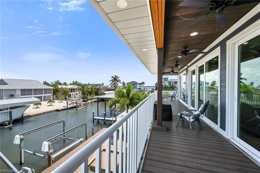 189 Curlew St , Fort Myers Beach, FL 33931 Photo