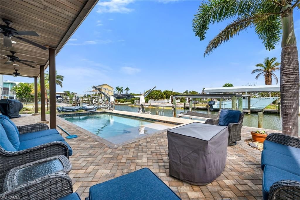 189 Curlew St , Fort Myers Beach, FL 33931 Photo
