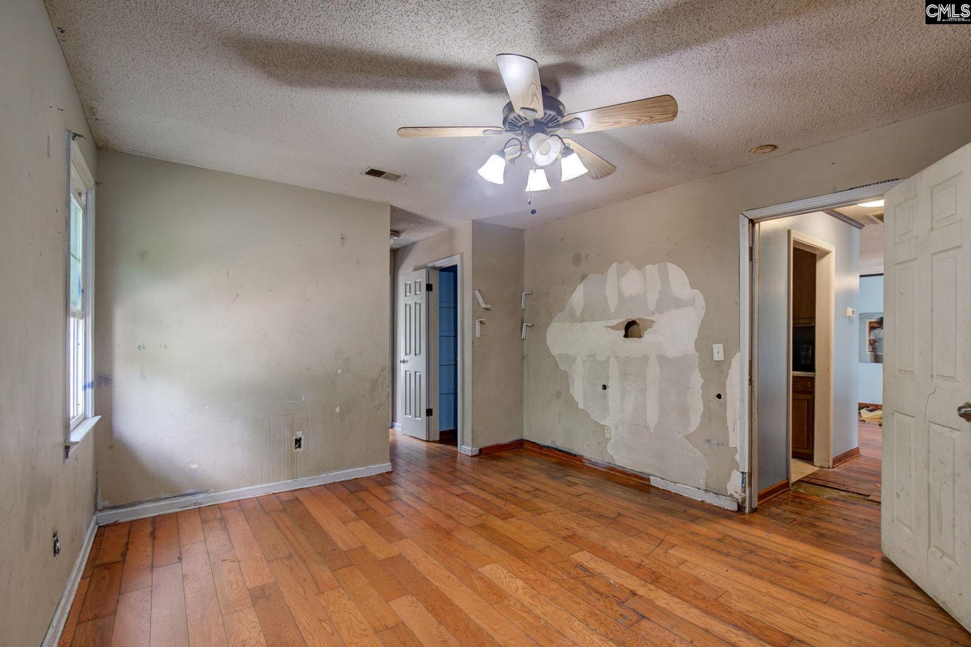 111 Riverwalk Way Photo 11