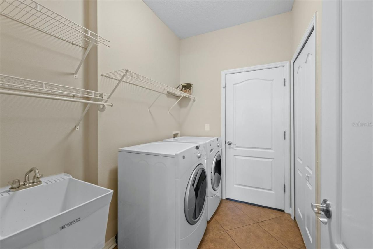 8302 Karpeal Drive, Sarasota, FL 34238 Photo