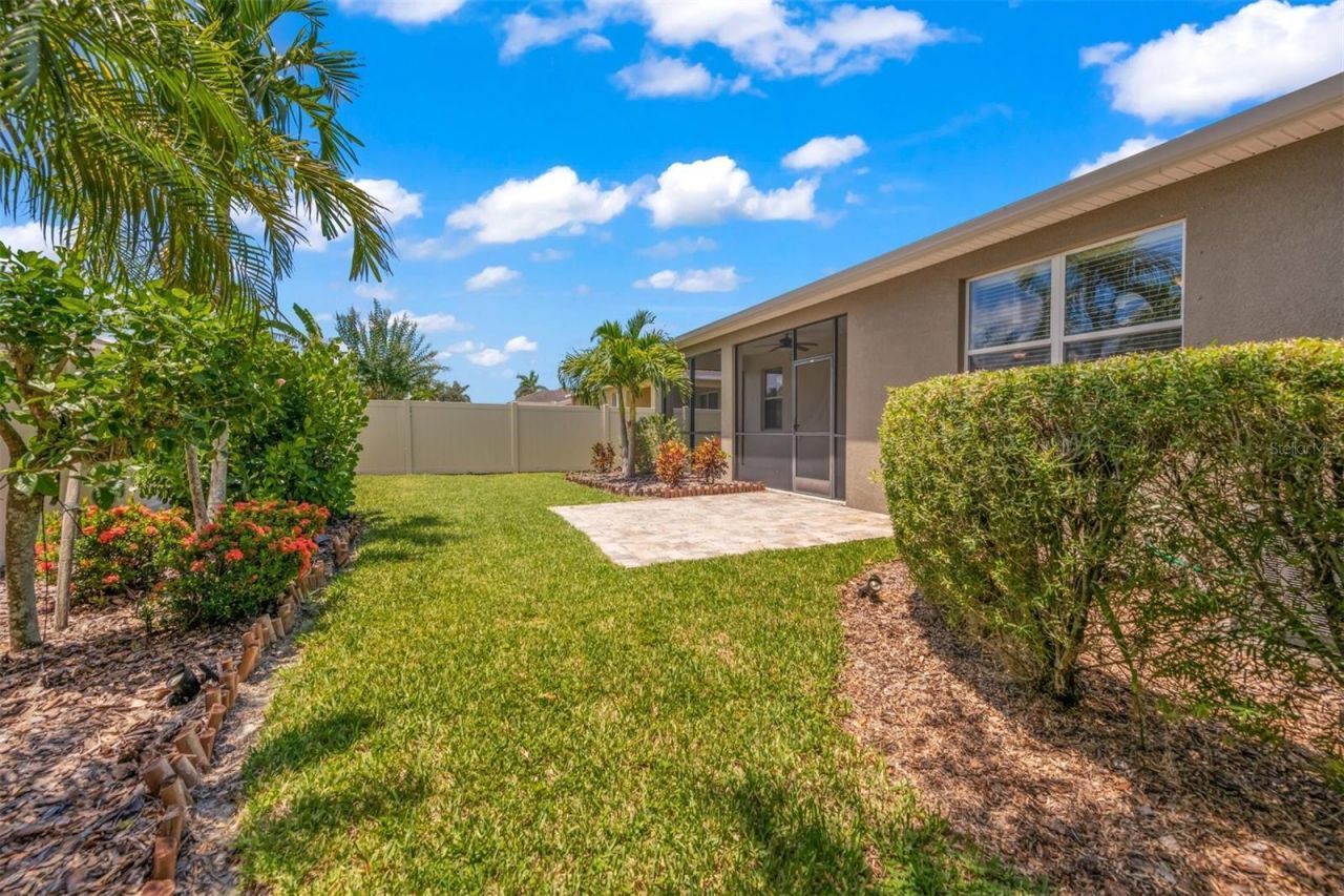 8302 Karpeal Drive, Sarasota, FL 34238 Photo