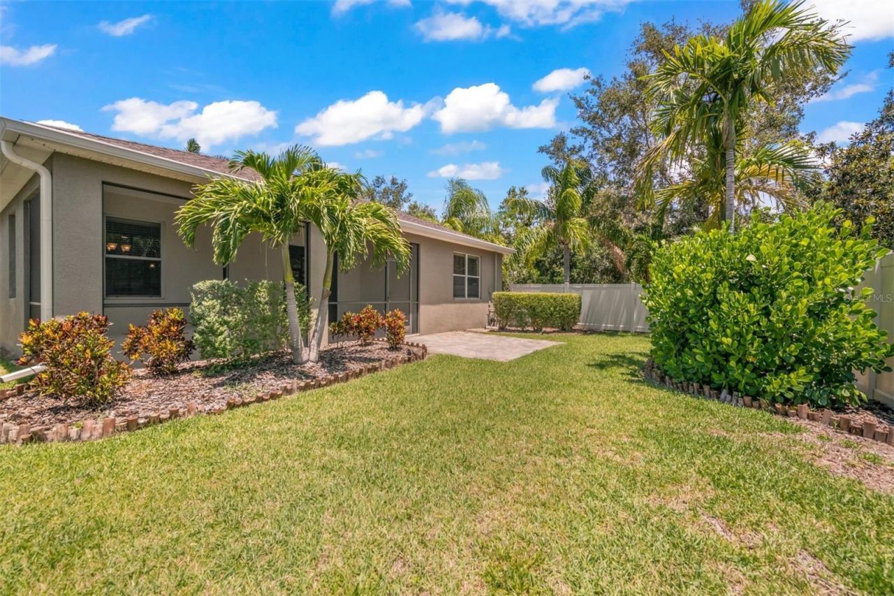 8302 Karpeal Drive, Sarasota, FL 34238 Photo