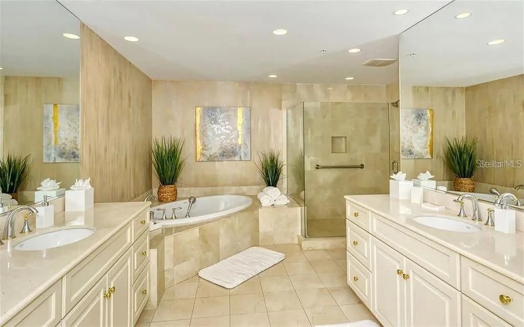 1111 Ritz Carlton Drive, Unit 1004, Sarasota, FL 34236 Photo