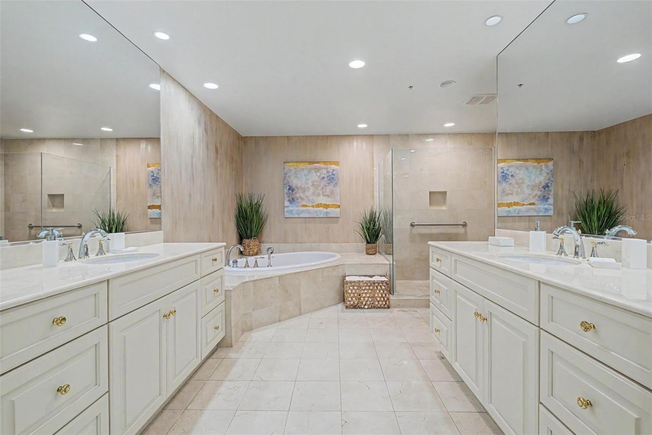 1111 Ritz Carlton Drive, Unit 1004, Sarasota, FL 34236 Photo