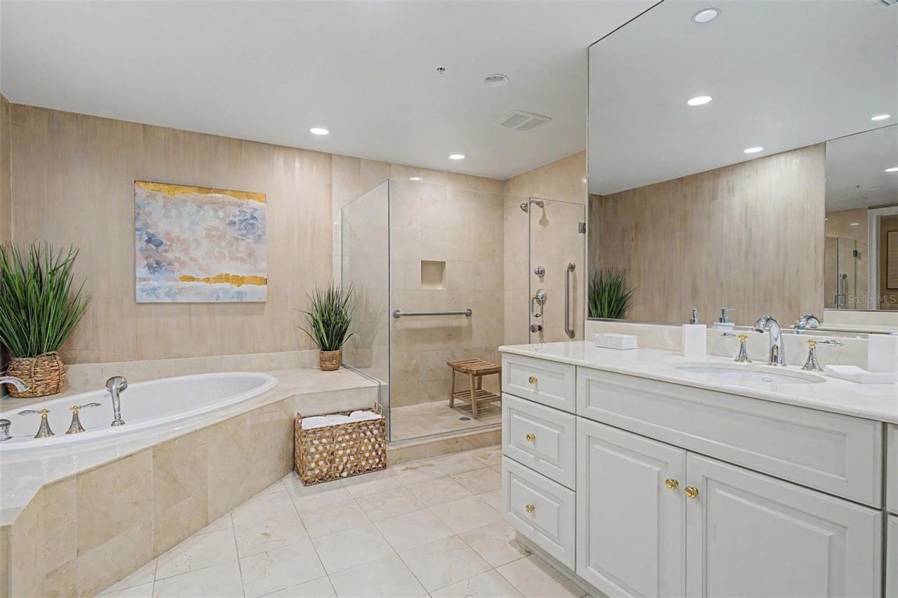 1111 Ritz Carlton Drive, Unit 1004, Sarasota, FL 34236 Photo