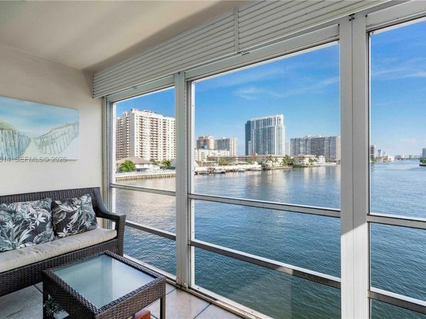 2600 Diana Dr , Unit 311, Hallandale Beach, FL 33009