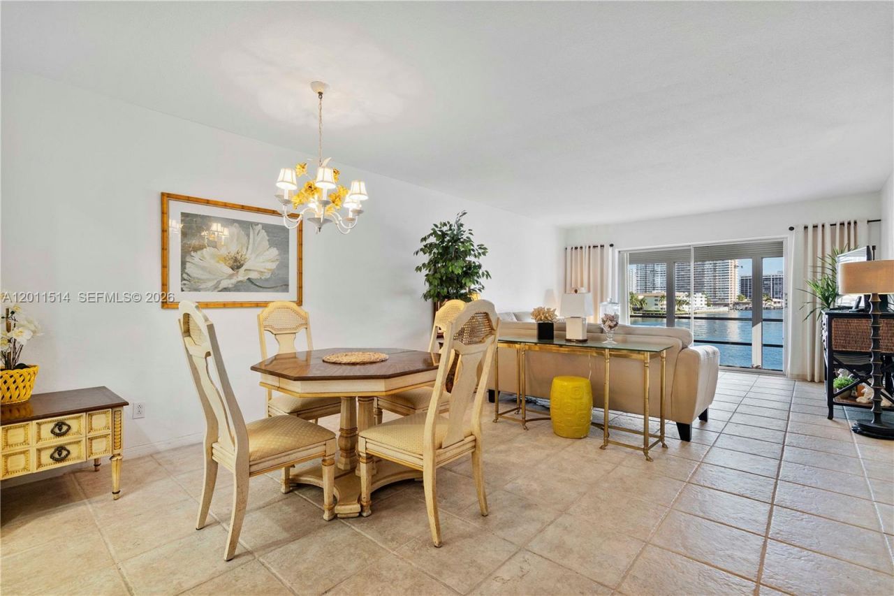 2600 Diana Dr, Unit 311, Hallandale Beach, FL 33009 Photo