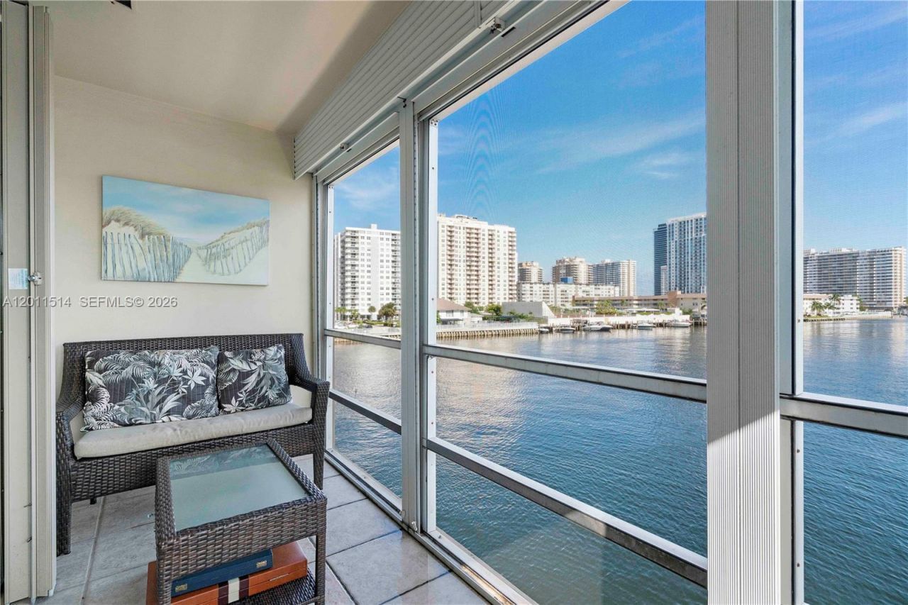 2600 Diana Dr, Unit 311, Hallandale Beach, FL 33009 Photo