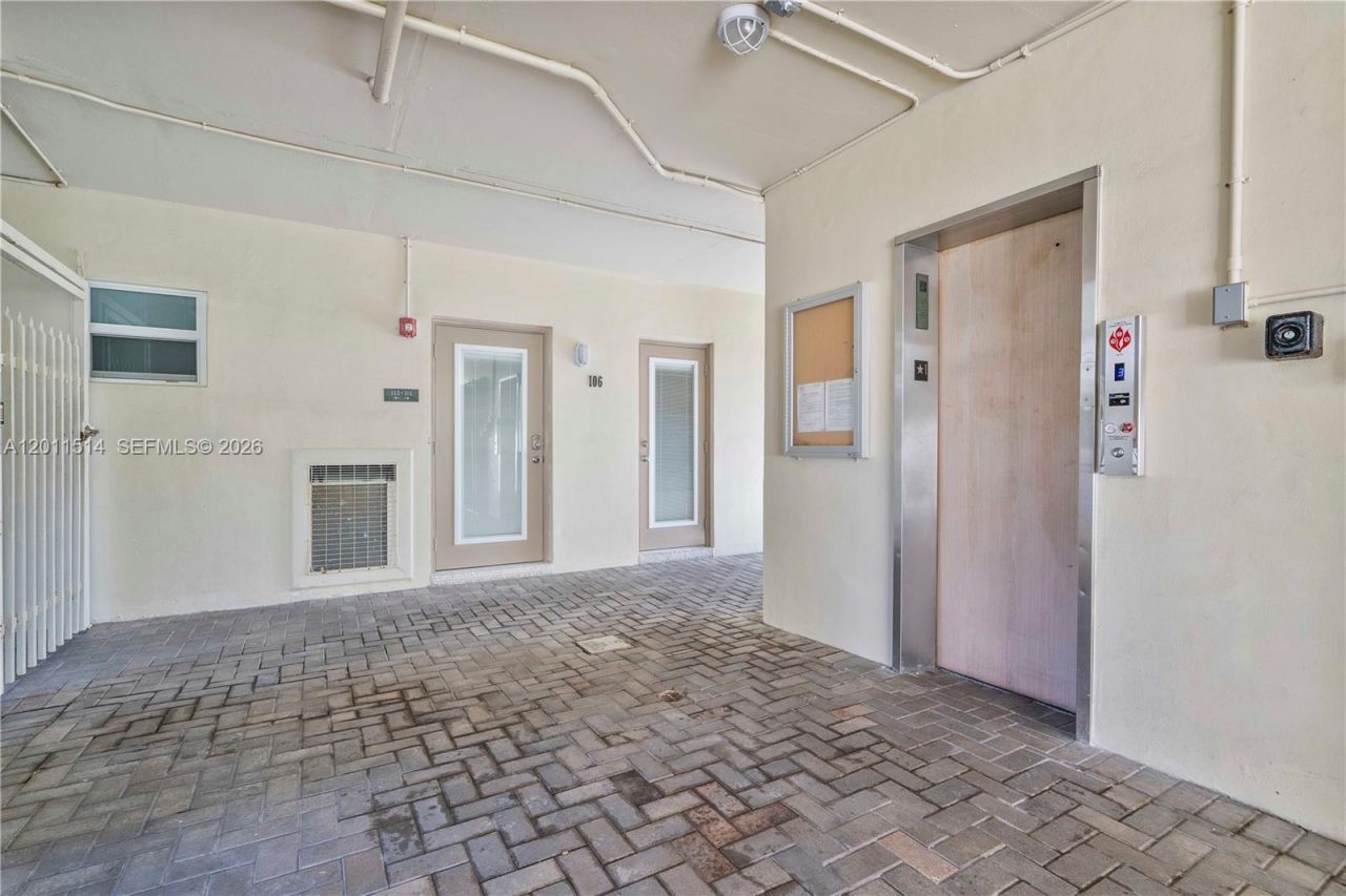 2600 Diana Dr, Unit 311, Hallandale Beach, FL 33009 Photo