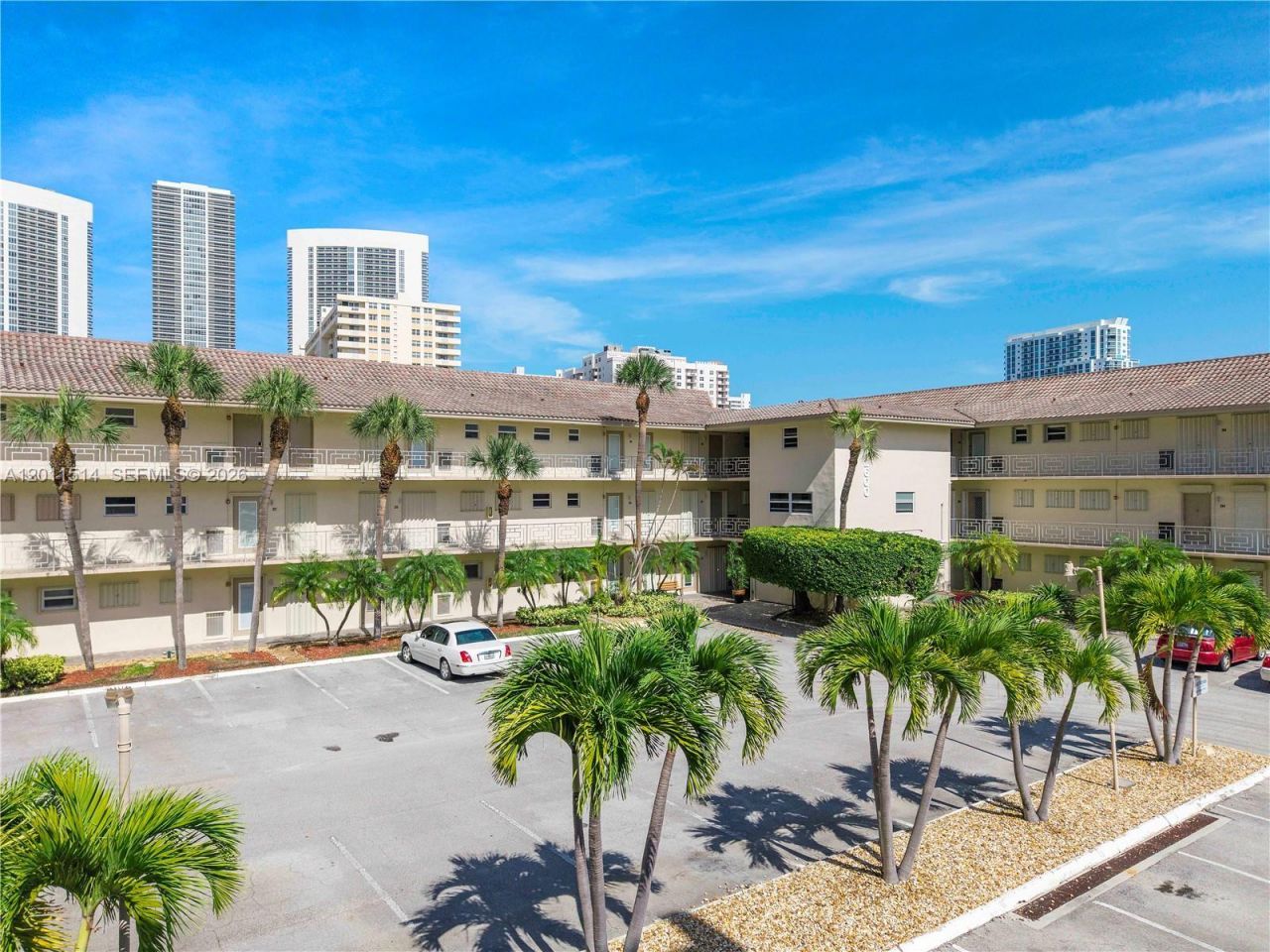 2600 Diana Dr, Unit 311, Hallandale Beach, FL 33009 Photo