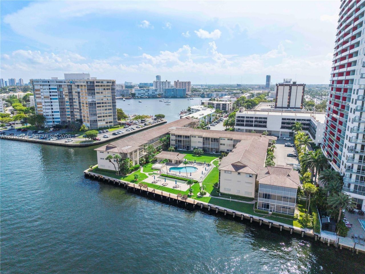 2600 Diana Dr, Unit 311, Hallandale Beach, FL 33009 Photo
