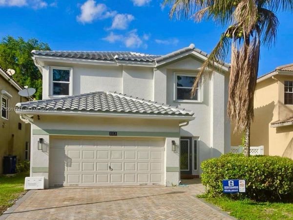1113 NW 97th Dr, Coral Springs, FL 33071