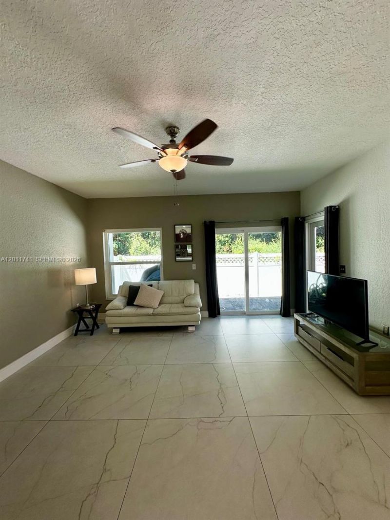1113 NW 97th Dr, Coral Springs, FL 33071 Photo