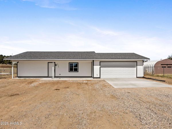 18278 S FRONTIER Road, Peeples Valley, AZ 86332