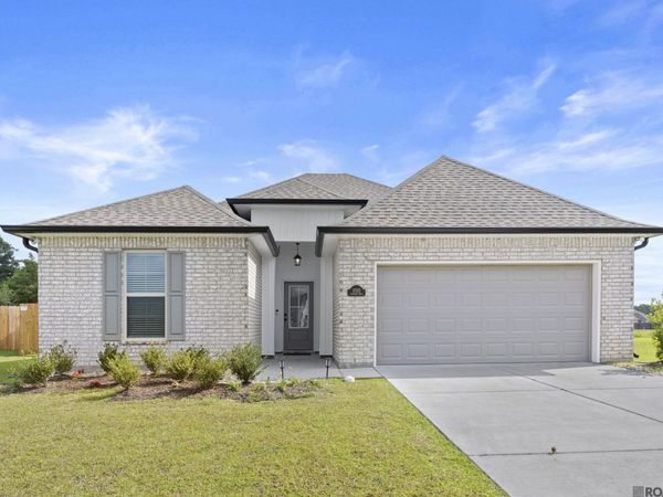 11533 Densmore Dr, Denham Springs, LA 70726