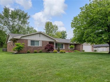 2100 Crab Tree Drive, Beavercreek, OH 45431