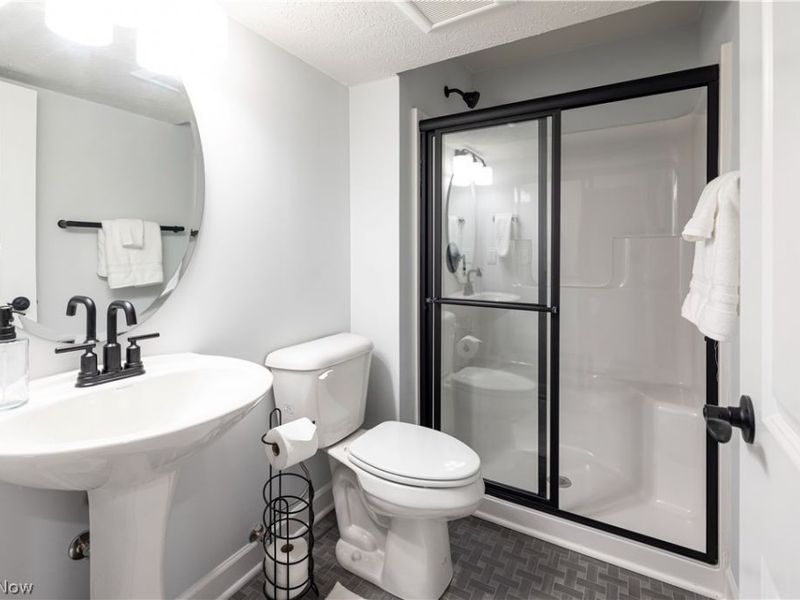 2192 E 100th Street, Cleveland, OH 44106 Photo 23