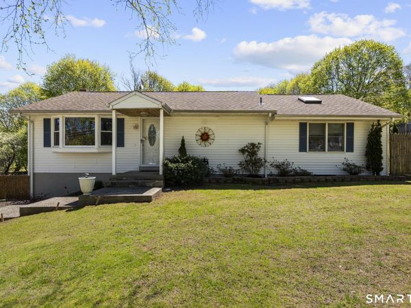 10 Sharp Hill, Montville, CT 06382