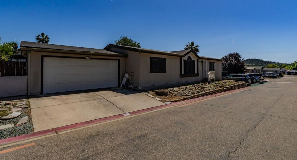 5878 W Park Dr, Ione, CA 95640 Photo