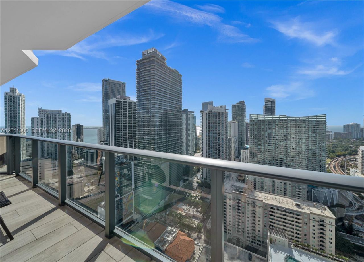 55 SW 9th St , Unit 3404, Miami, FL 33130 Photo