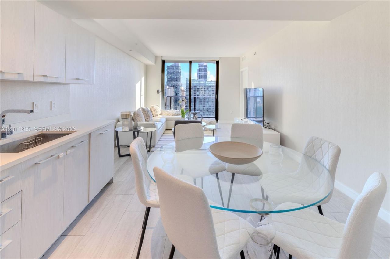 55 SW 9th St , Unit 3404, Miami, FL 33130 Photo
