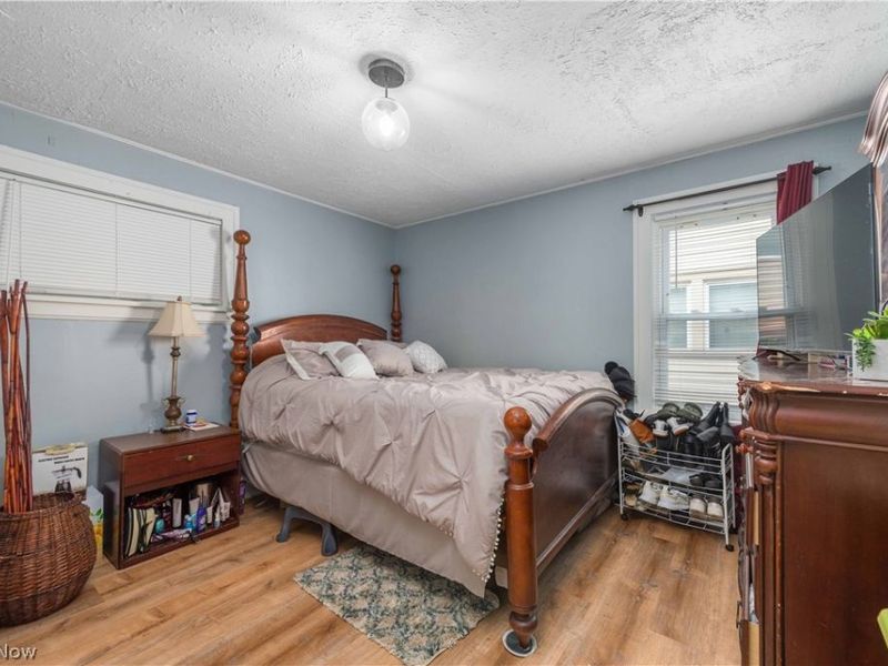 10801 Parkhurst Drive, Cleveland, OH 44111 Photo 20