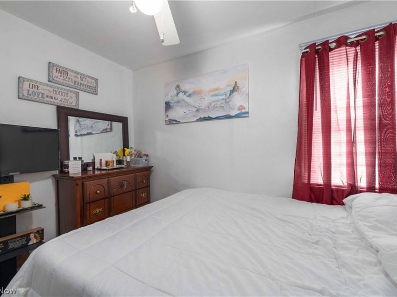 10801 Parkhurst Drive, Cleveland, OH 44111 Photo 29