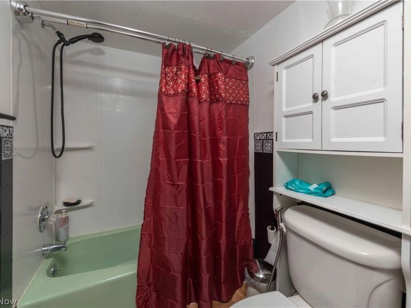 10801 Parkhurst Drive, Cleveland, OH 44111 Photo 34