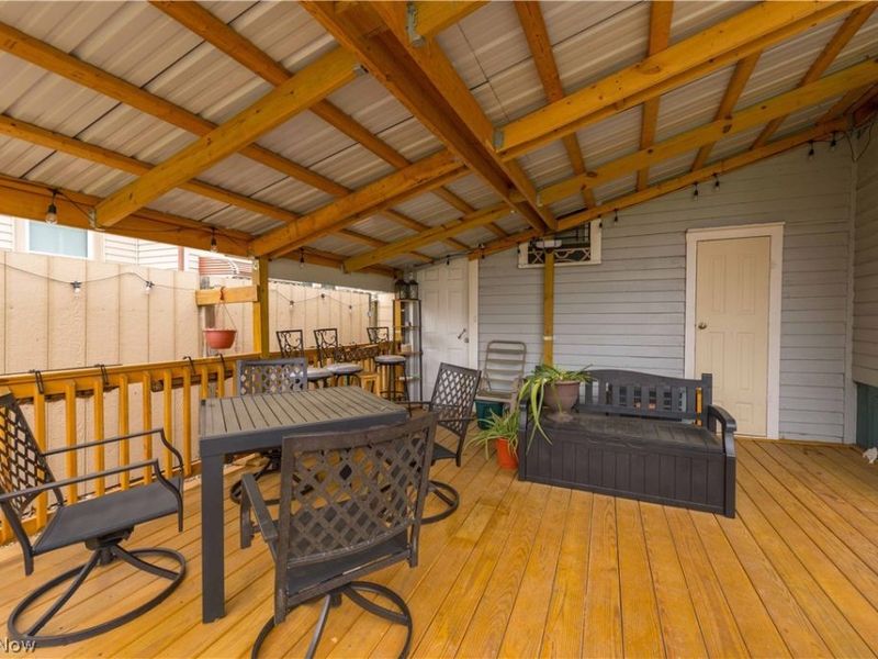 10801 Parkhurst Drive, Cleveland, OH 44111 Photo 39