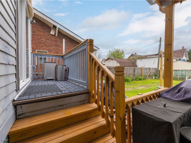 10801 Parkhurst Drive, Cleveland, OH 44111 Photo 44