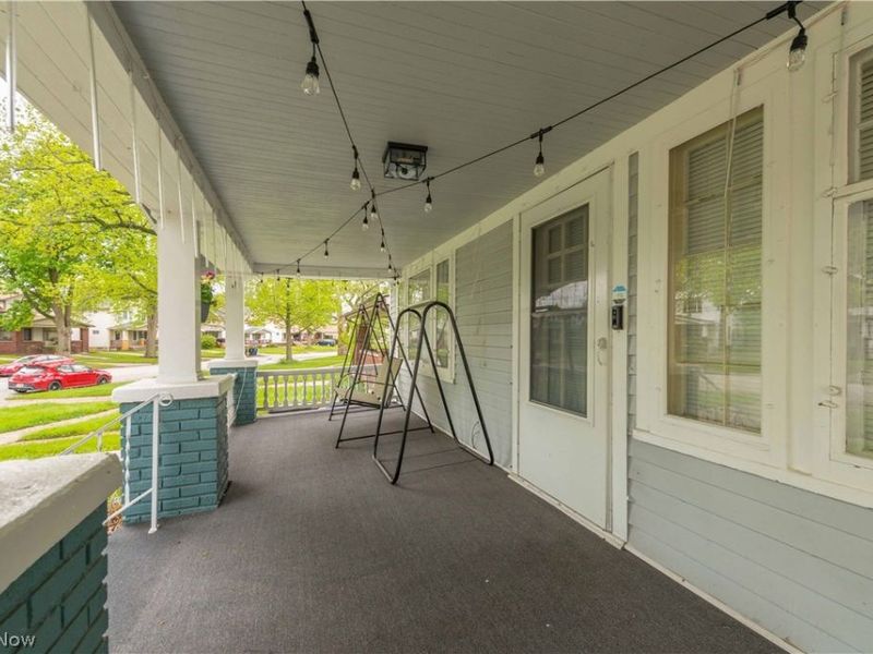 10801 Parkhurst Drive, Cleveland, OH 44111 Photo 5