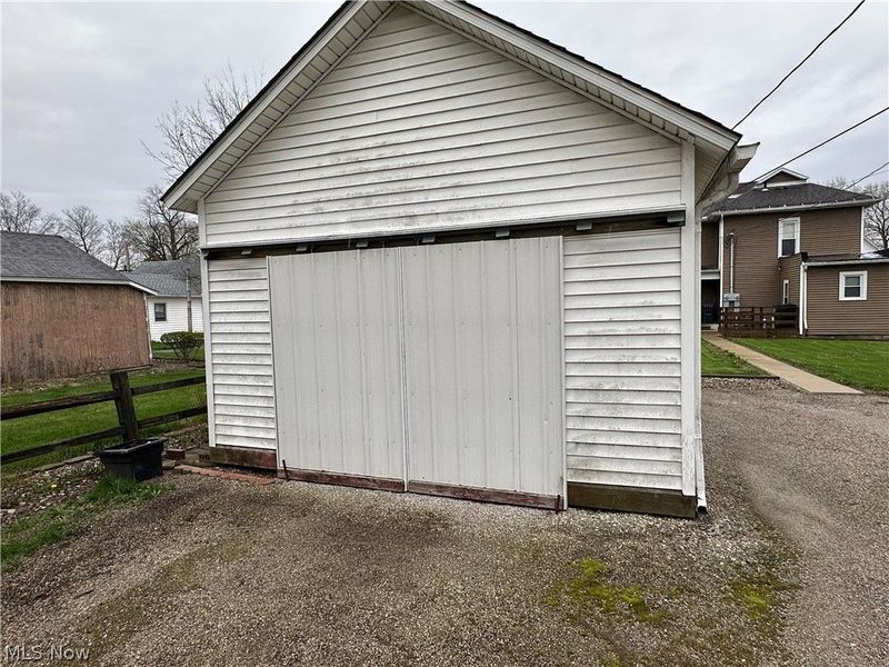 410 W Emerald Street, Willard, OH 44890 Photo 7