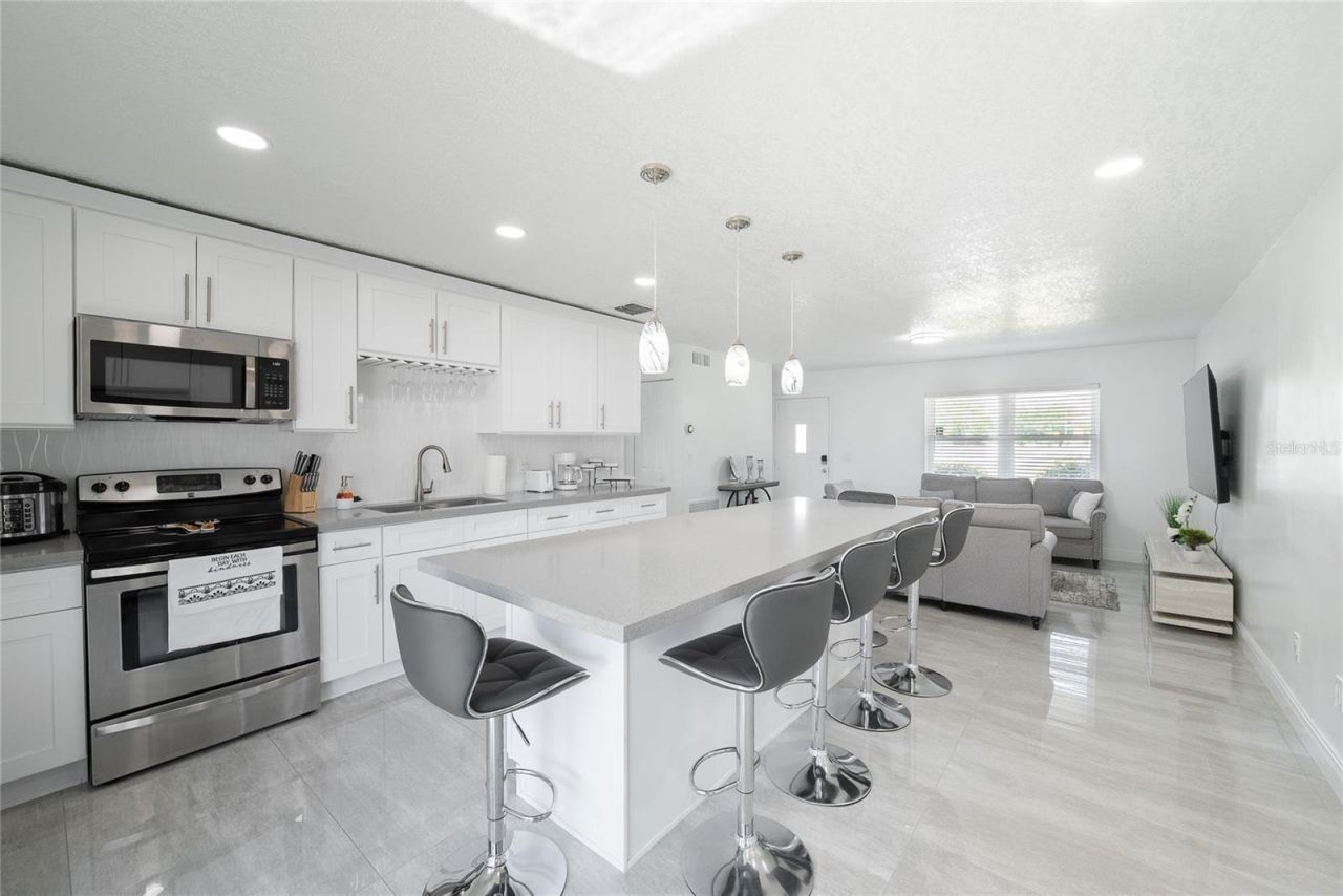 129 Coral Bell Court, Orlando, FL 32807 Photo