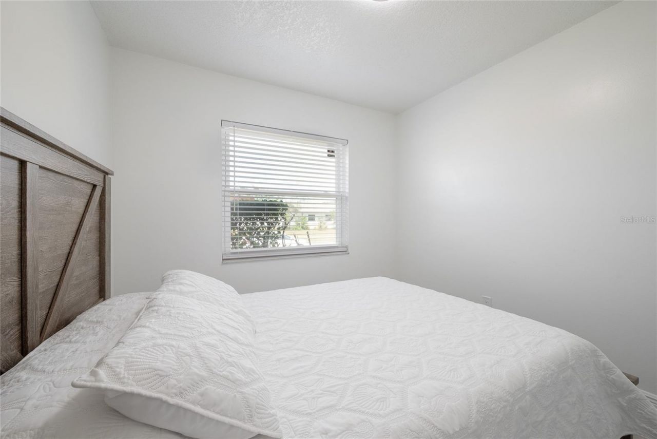 129 Coral Bell Court, Orlando, FL 32807 Photo