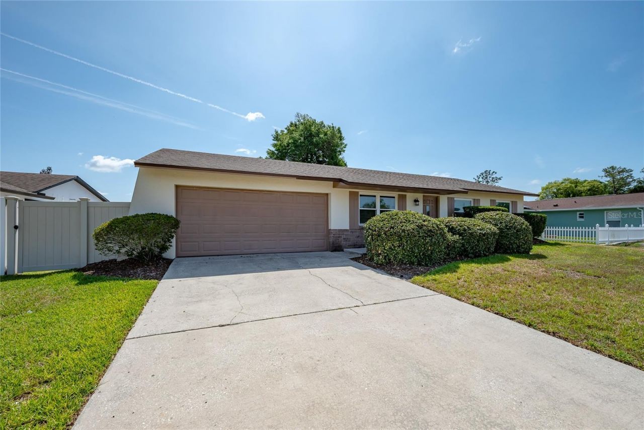 129 Coral Bell Court, Orlando, FL 32807 Photo