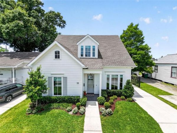 11 METAIRIE Court, Metairie, LA 70001