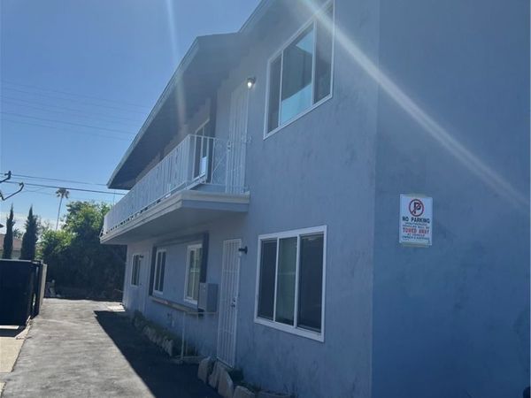 5852 Orange Avenue, Unit 4, Long Beach, CA 90805
