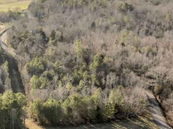 1728 Chestuee Road, Cleveland, TN 37323