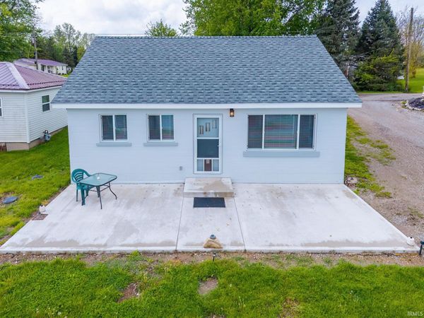 8727 S South Hill Drive, Silver Lake, IN 46982