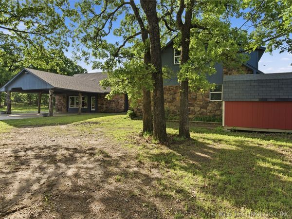 971 Wood Lake Drive, Sand Springs, OK 74063