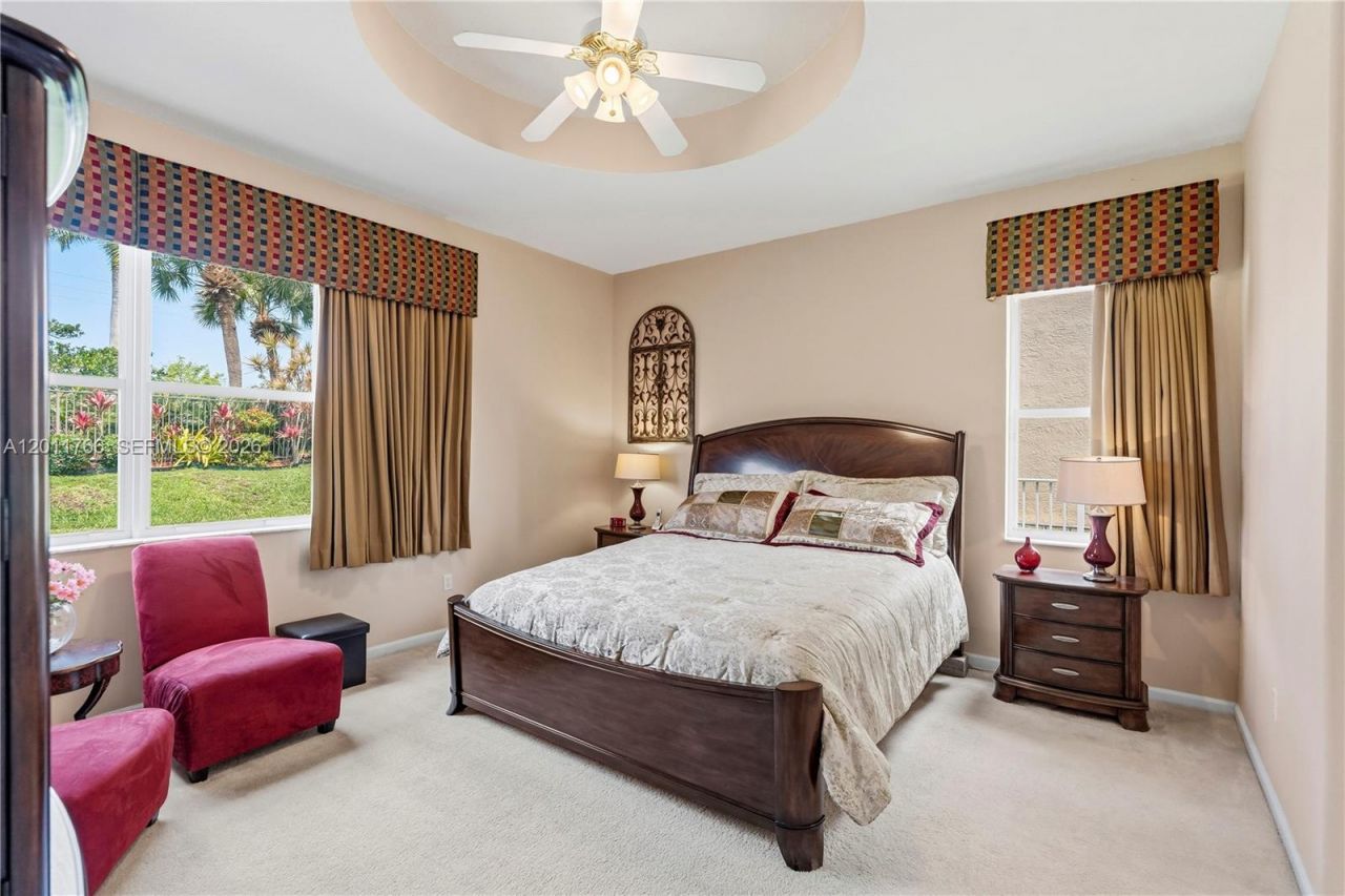 980 SW 171st Ter, Pembroke Pines, FL 33027 Photo
