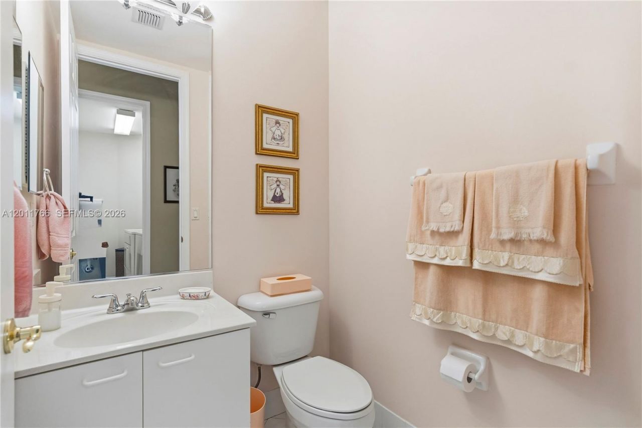 980 SW 171st Ter, Pembroke Pines, FL 33027 Photo
