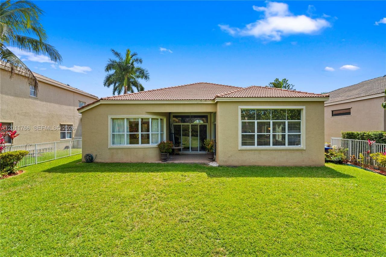 980 SW 171st Ter, Pembroke Pines, FL 33027 Photo