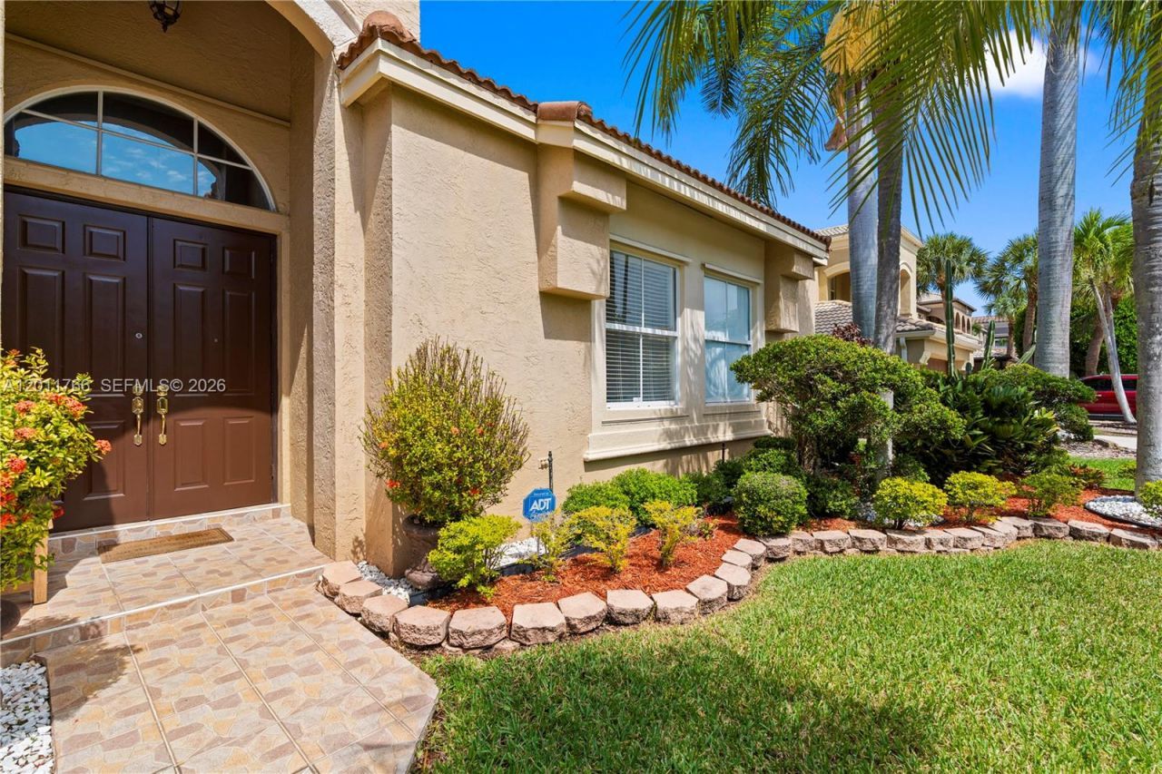 980 SW 171st Ter, Pembroke Pines, FL 33027 Photo
