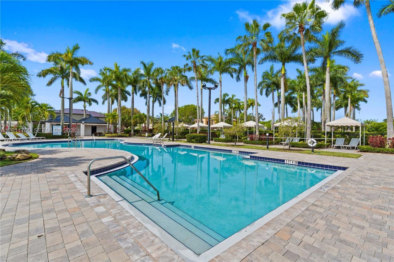 980 SW 171st Ter, Pembroke Pines, FL 33027 Photo