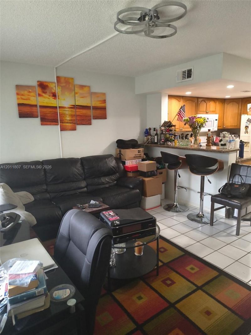650 NW 86th Pl, Unit 3-101, Miami, FL 33126 Photo