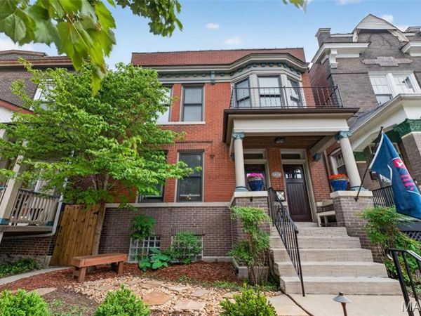 3434 Humphrey Street , St Louis, MO 63118