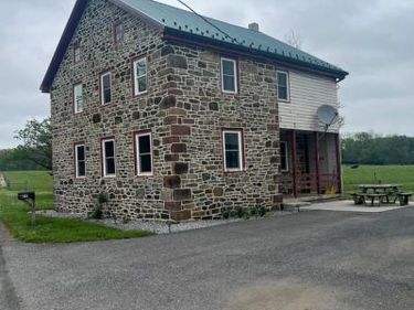 919 ROUND HILL ROAD, EAST BERLIN, PA 17316