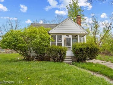 13576 Warwick Street, Detroit, MI 48223