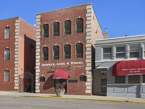 7 N County Street, Waukegan, IL 60085